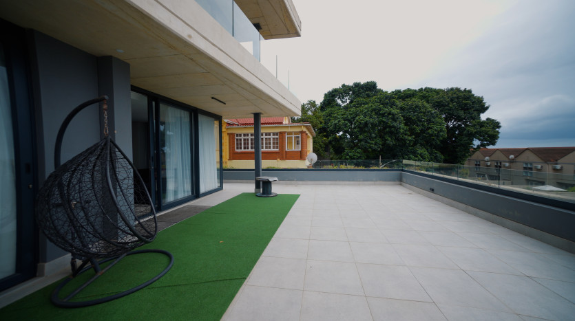 Modern Luxury Living with Stunning Views Property Images