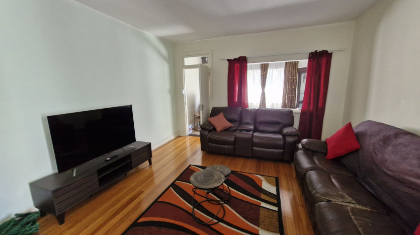 Spacious Two Bedroom Apartment Property Images