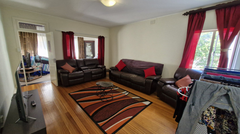 Spacious Two Bedroom Apartment Property Images