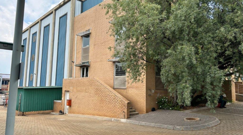 High-Grade Warehouse Facility Centurion - For Sale By Auction Property Images