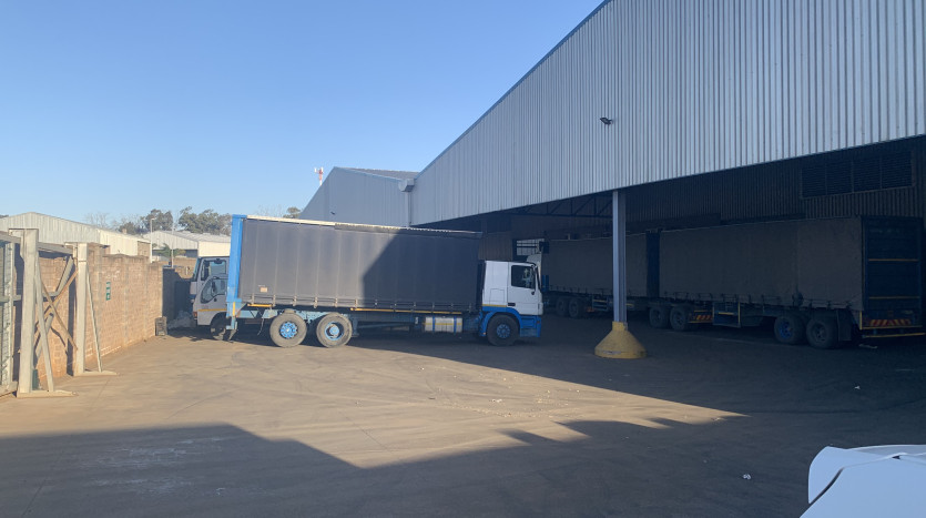 Warehouse in Meises Halt, East London Property Images