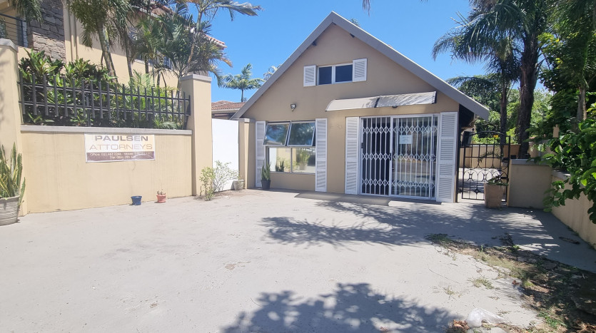 High Exposure Commercial Property Opposite Bluff Shopping Centre Property Images