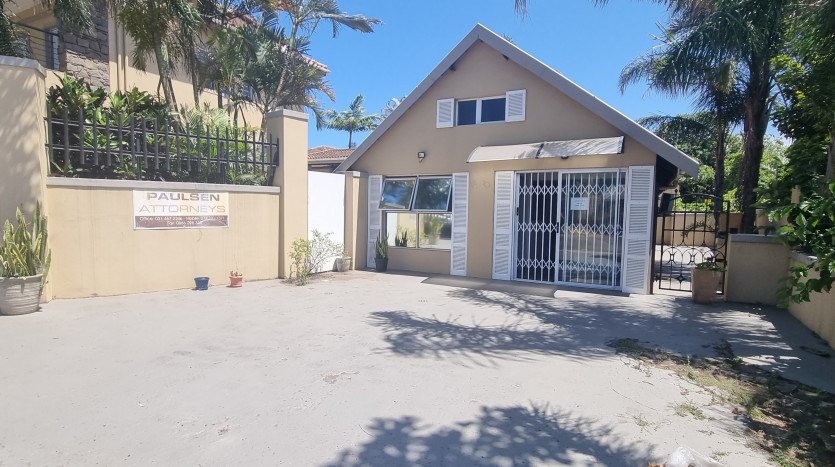 High Exposure Commercial Property Opposite Bluff Shopping Centre Property Images