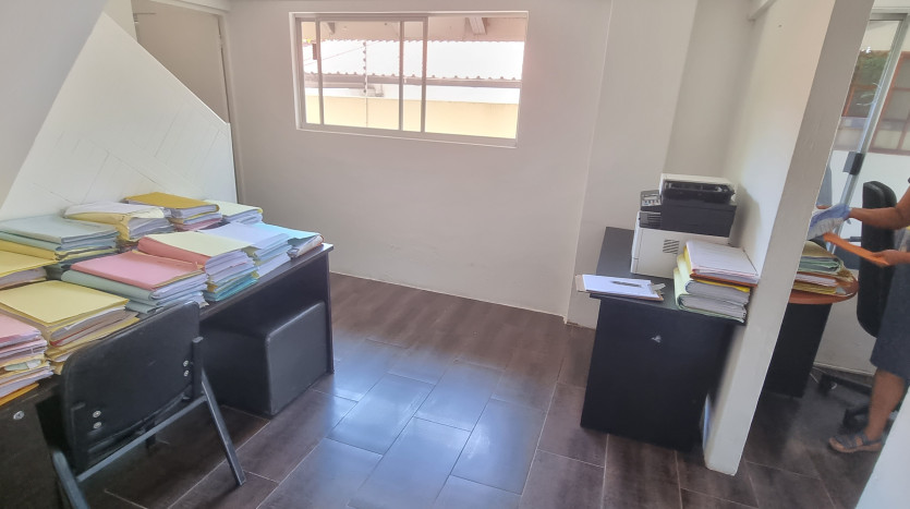 High Exposure Commercial Property Opposite Bluff Shopping Centre Property Images