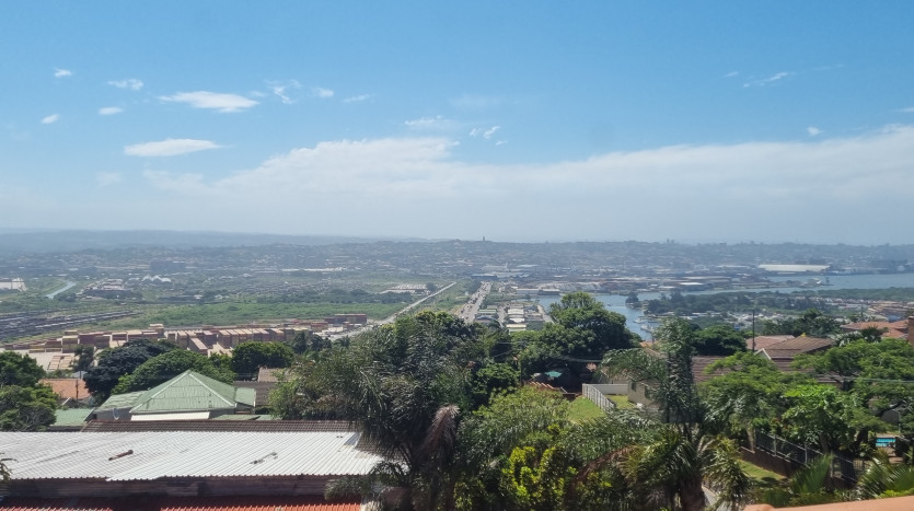 High Exposure Commercial Property Opposite Bluff Shopping Centre Property Images