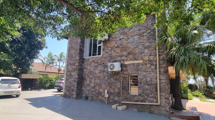 High Exposure Commercial Property Opposite Bluff Shopping Centre Property Images