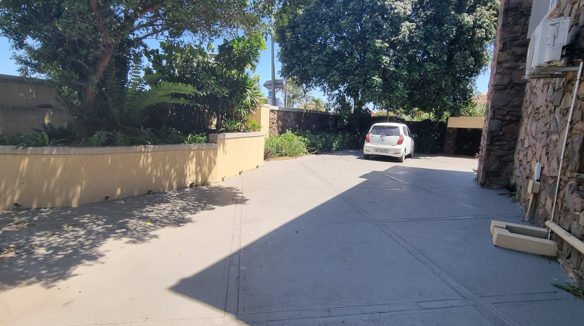 High Exposure Commercial Property Opposite Bluff Shopping Centre Property Images