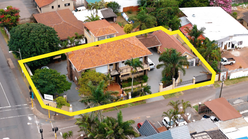 High Exposure Commercial Property Opposite Bluff Shopping Centre Property Images