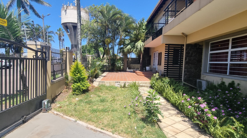 High Exposure Commercial Property Opposite Bluff Shopping Centre Property Images