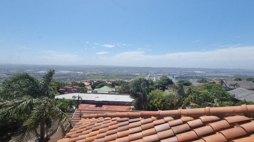 High Exposure Commercial Property Opposite Bluff Shopping Centre Property Images