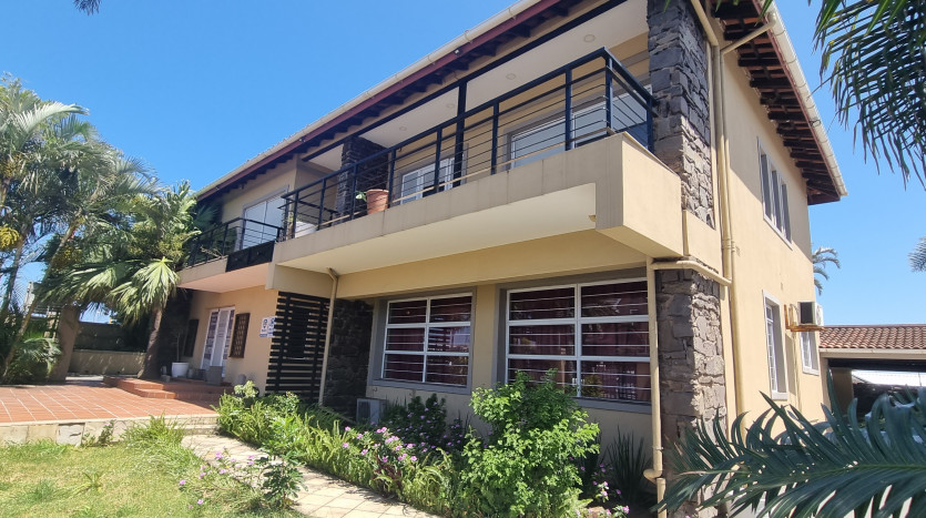 High Exposure Commercial Property Opposite Bluff Shopping Centre Property Images