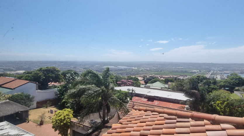 High Exposure Commercial Property Opposite Bluff Shopping Centre Property Images
