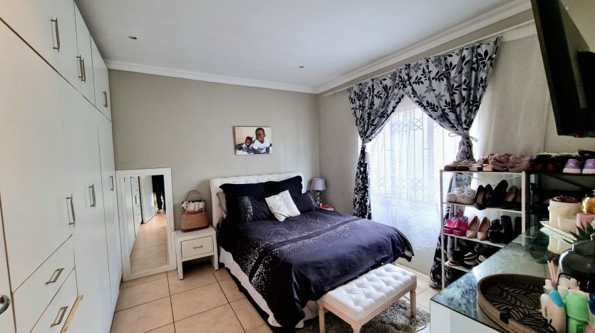 Investment Opportunity: Separate 2 x 3 bedroom units in Avoca Property Images