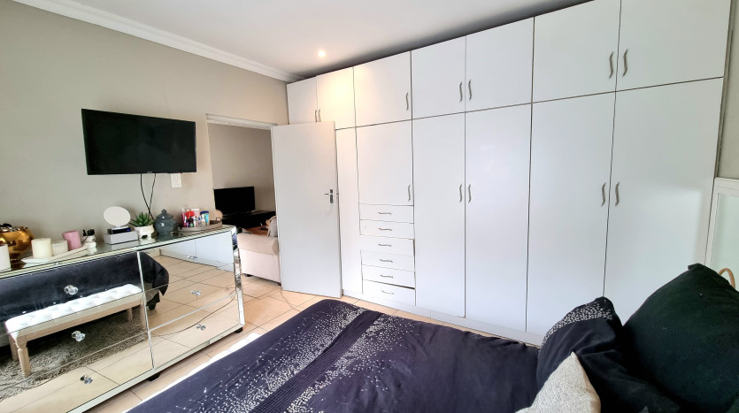 Investment Opportunity: Separate 2 x 3 bedroom units in Avoca Property Images