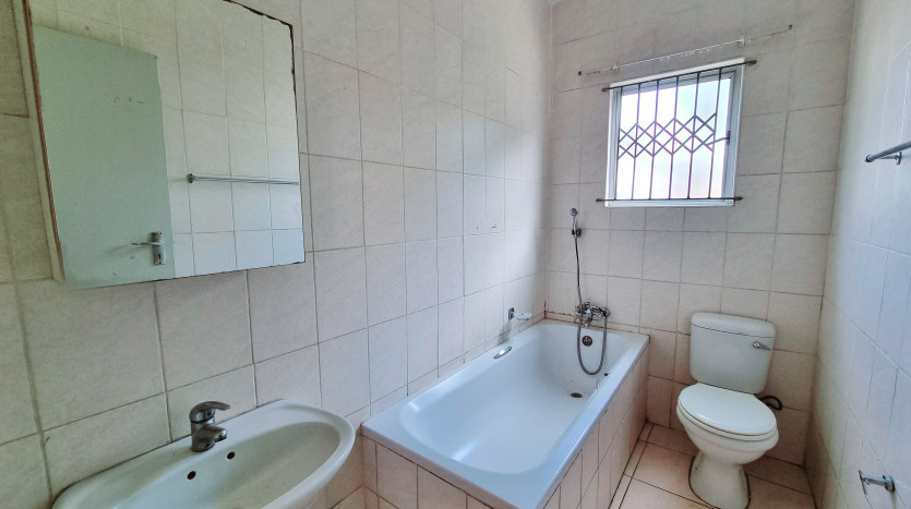 Investment Opportunity: Separate 2 x 3 bedroom units in Avoca Property Images