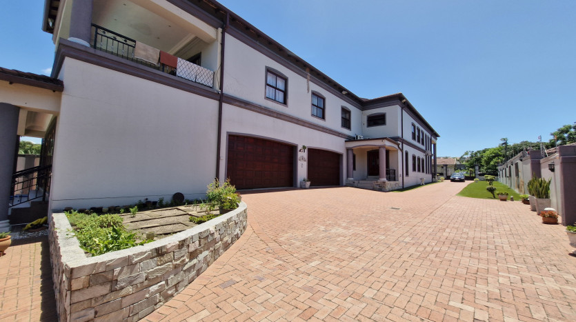 5 Bedroom Home with Multiple Amenities Property Images