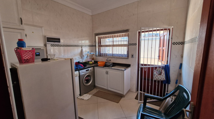 5 Bedroom Home with Multiple Amenities Property Images