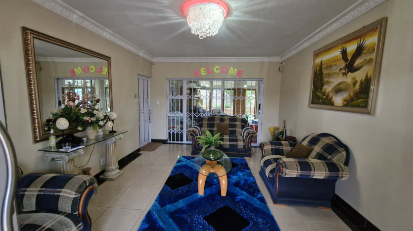 Unmatched Value in this 4-Bedroom Entertainer's Dream! Property Images