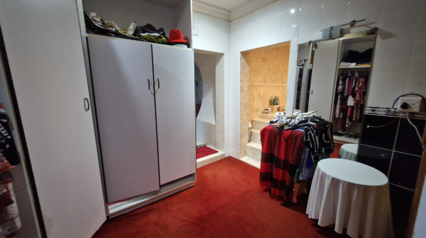 Unmatched Value in this 4-Bedroom Entertainer's Dream! Property Images