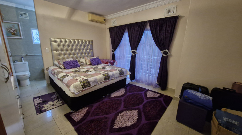 Unmatched Value in this 4-Bedroom Entertainer's Dream! Property Images