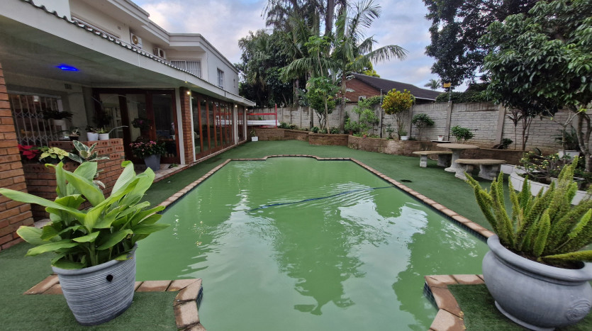 Unmatched Value in this 4-Bedroom Entertainer's Dream! Property Images
