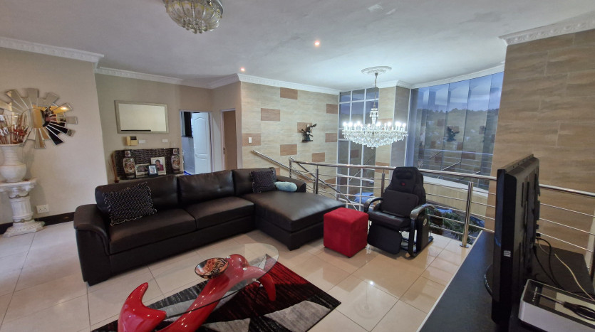 Unmatched Value in this 4-Bedroom Entertainer's Dream! Property Images
