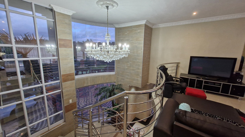 Unmatched Value in this 4-Bedroom Entertainer's Dream! Property Images