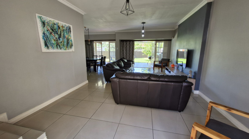 3 Bedroom Home on Florida Road Property Images