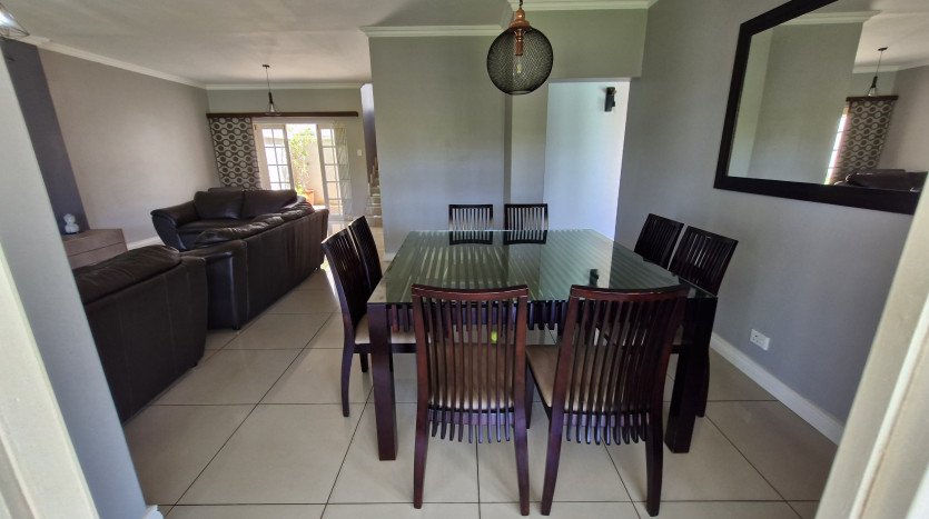3 Bedroom Home on Florida Road Property Images