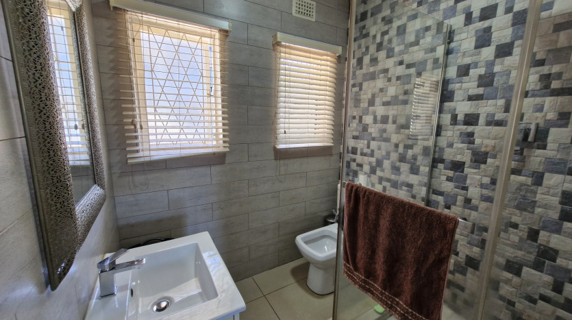 3 Bedroom Home on Florida Road Property Images