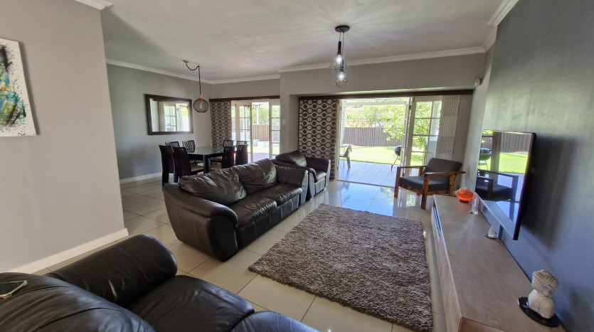 3 Bedroom Home on Florida Road Property Images
