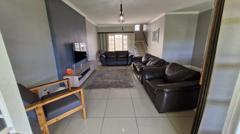 3 Bedroom Home on Florida Road Property Images