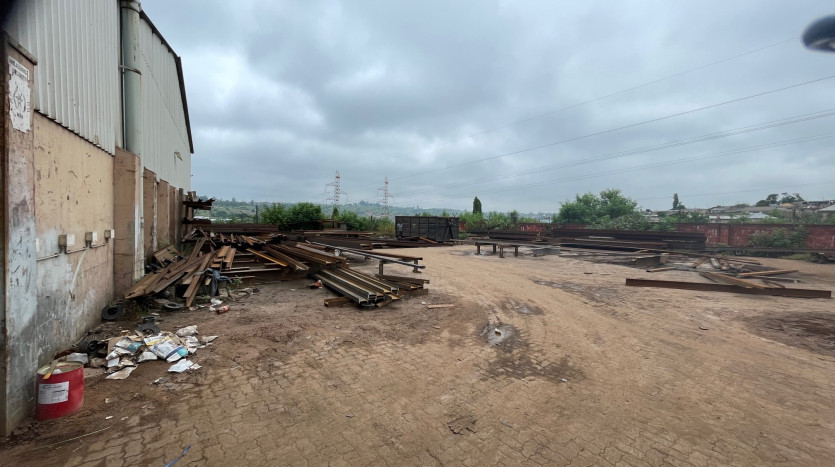 Factory in Business Park in Hammarsdale Property Images