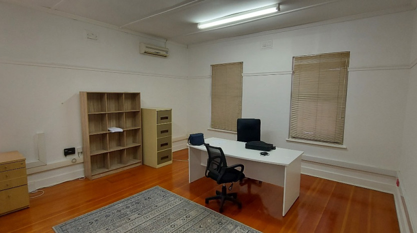 Commercial Investment Mill Park Property Images