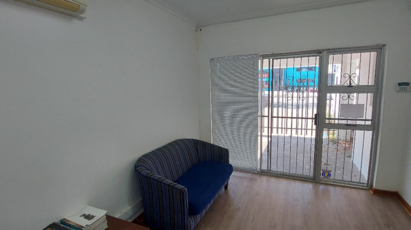 Commercial Investment Mill Park Property Images