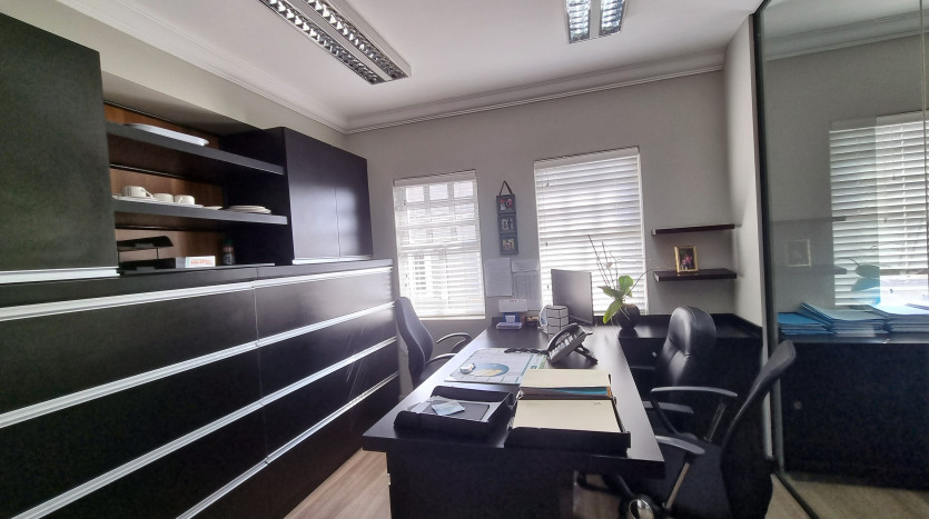 A Grade Office Space on Peter Mokaba Ridge Property Images