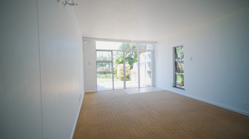 Beautiful Home in Walking Distance from Umhlanga Village and Beaches Property Images