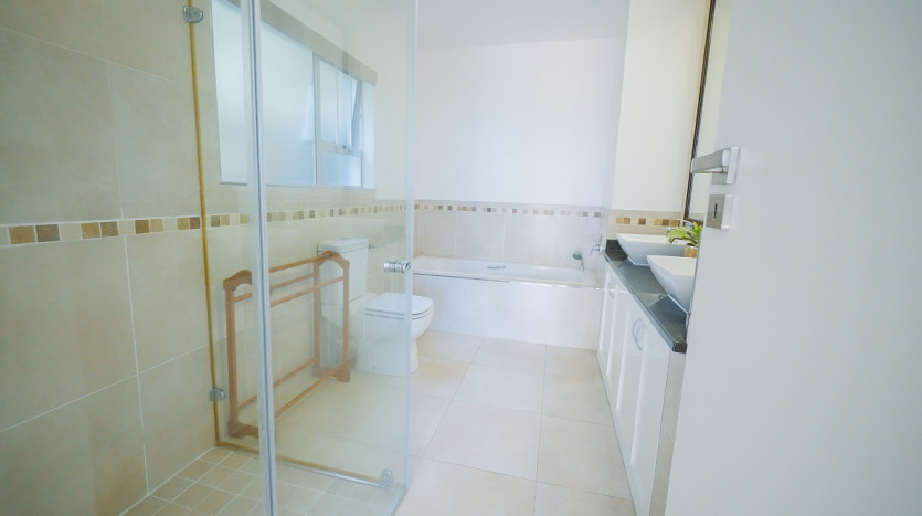 Beautiful Home in Walking Distance from Umhlanga Village and Beaches Property Images