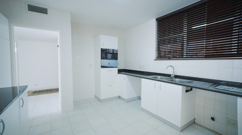 Beautiful Home in Walking Distance from Umhlanga Village and Beaches Property Images