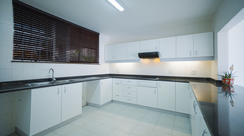 Beautiful Home in Walking Distance from Umhlanga Village and Beaches Property Images