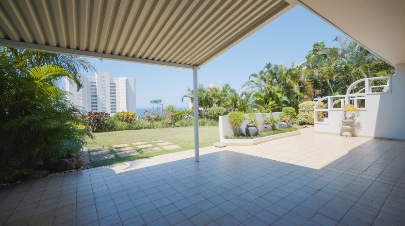 Beautiful Home in Walking Distance from Umhlanga Village and Beaches Property Images