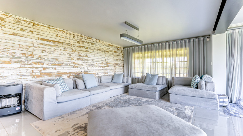 Prestigious Equestrian Facility Assagay, Durban Property Images