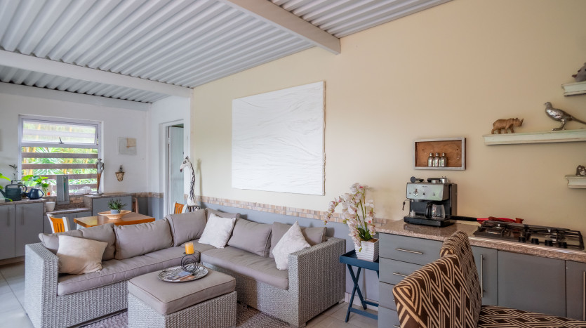 Tranquil Living in Durban North - Ideal for Family or Investment Property Images