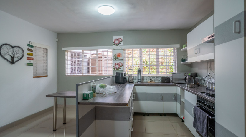 Tranquil Living in Durban North - Ideal for Family or Investment Property Images