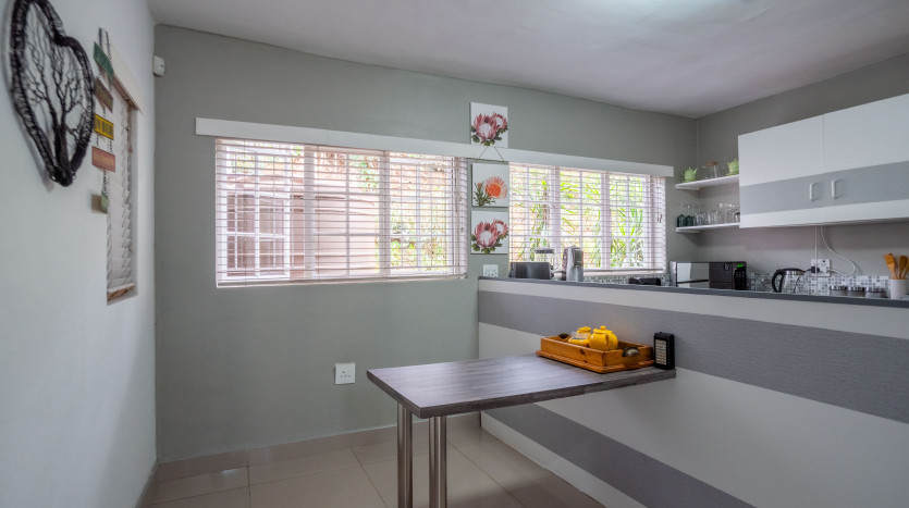 Tranquil Living in Durban North - Ideal for Family or Investment Property Images