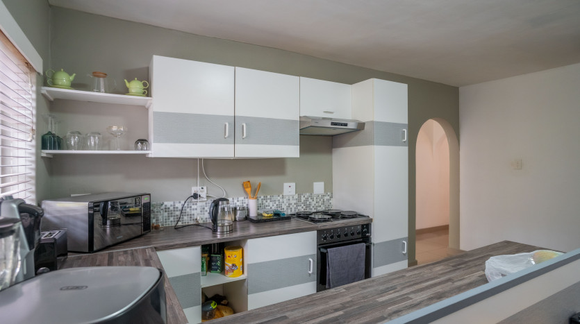 Tranquil Living in Durban North - Ideal for Family or Investment Property Images