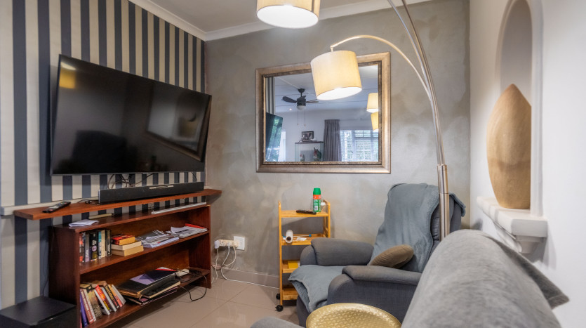 Tranquil Living in Durban North - Ideal for Family or Investment Property Images