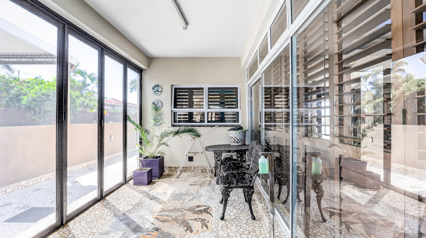 Designer 4 Bedroom Home in Central Umhlanga Property Images