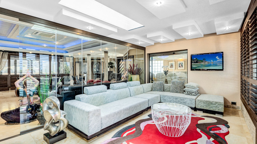 Designer 4 Bedroom Home in Central Umhlanga Property Images