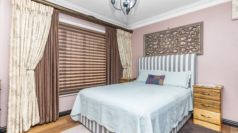 Designer 4 Bedroom Home in Central Umhlanga Property Images